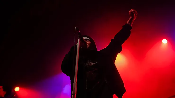 James and The Cold Gun