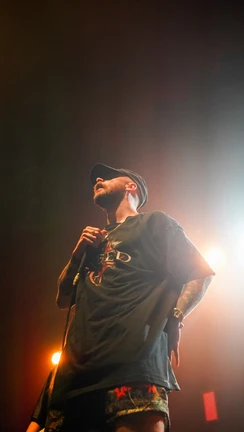 James and The Cold Gun