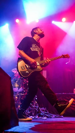 James and The Cold Gun