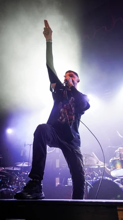 James and The Cold Gun